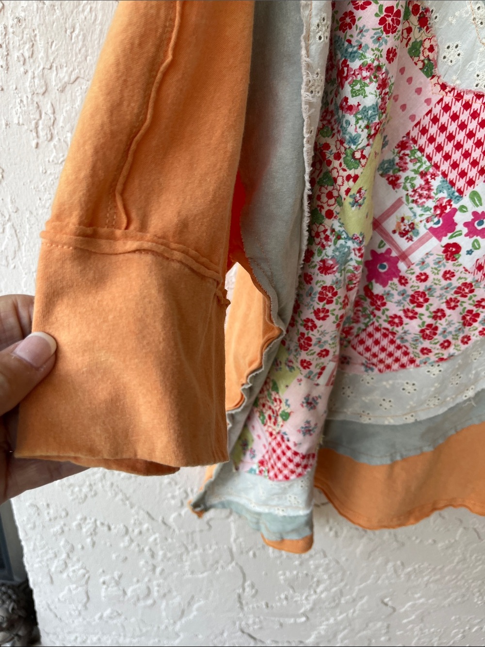 Easel Boho Patchwork Heart w/Eyelet & Blue Fabric Border + Banded 3/4 Sleeves - Picture 8 of 11